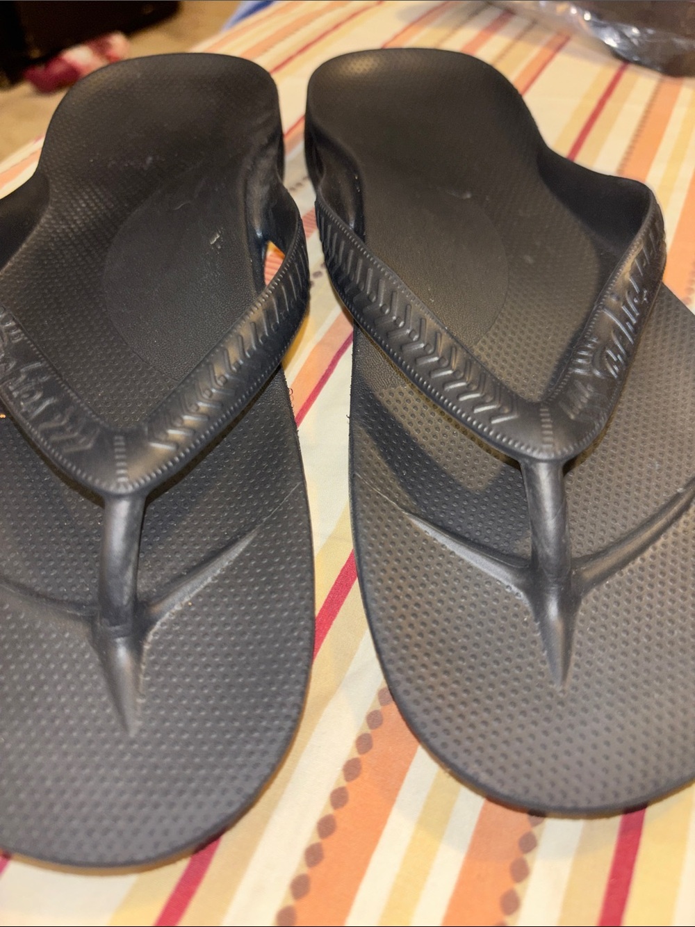 Black Women's Comfort Flip Flop Sandals - Picture 5 of 5